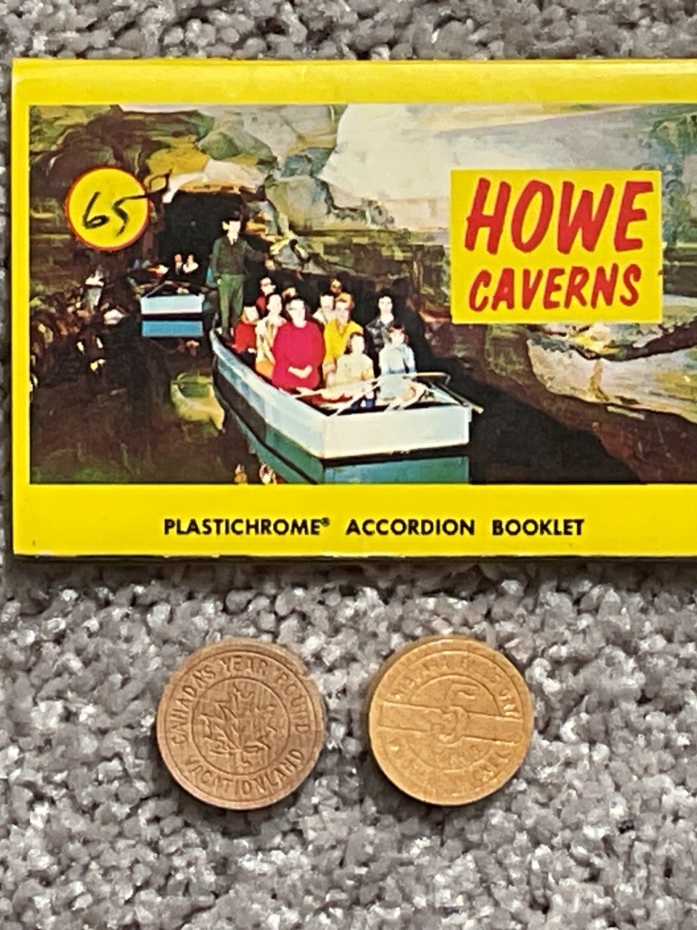 VTG Niagara Falls Wood Nickels-Howe Caverns Accordion Booklet